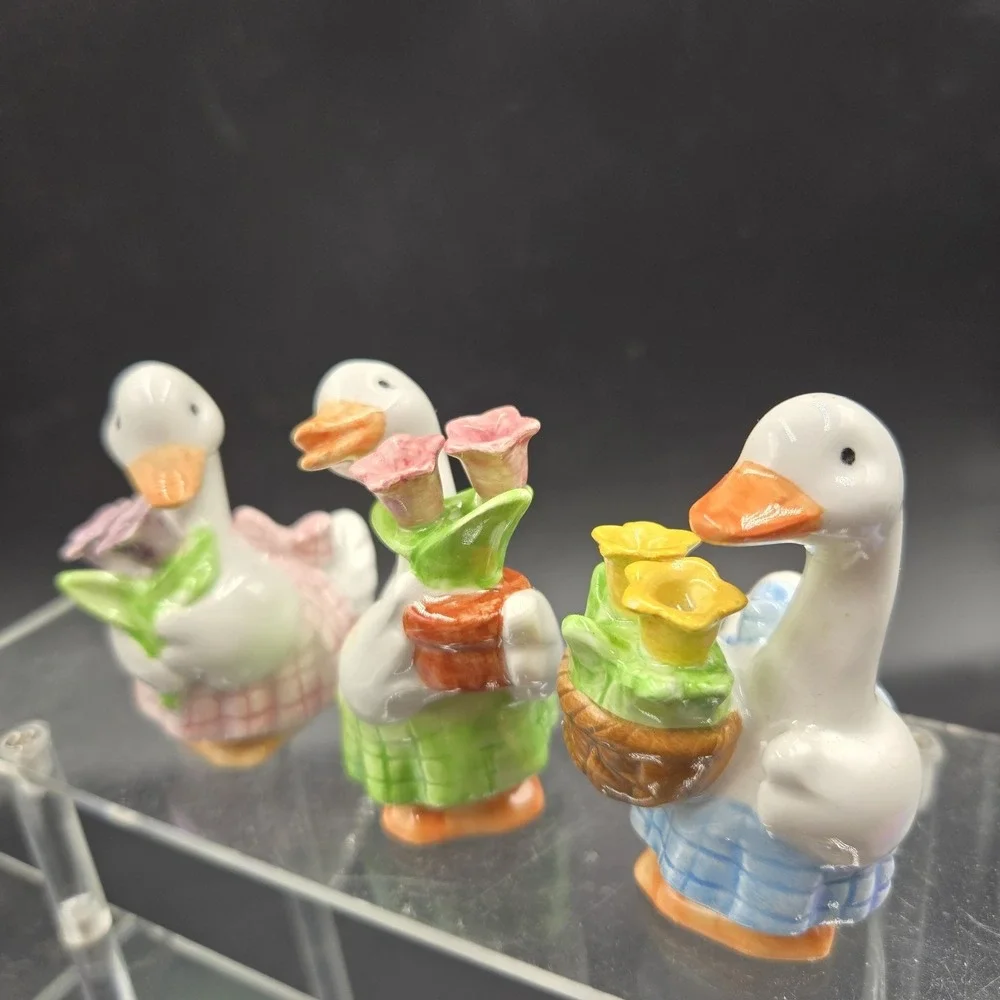 Napco CottageCore Porcelain Mother Goose Figurines Easter Bows Aprons Tulips VTG